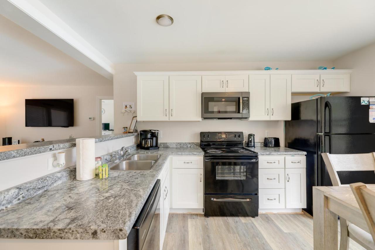 Coastal Emerald Isle Retreat With Deck And Grill! Luaran gambar
